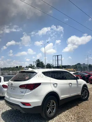 Hyundai Santa Fe SE AWD 2017 White