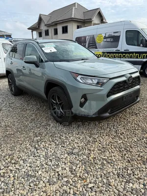 Toyota RAV4 2021 Green