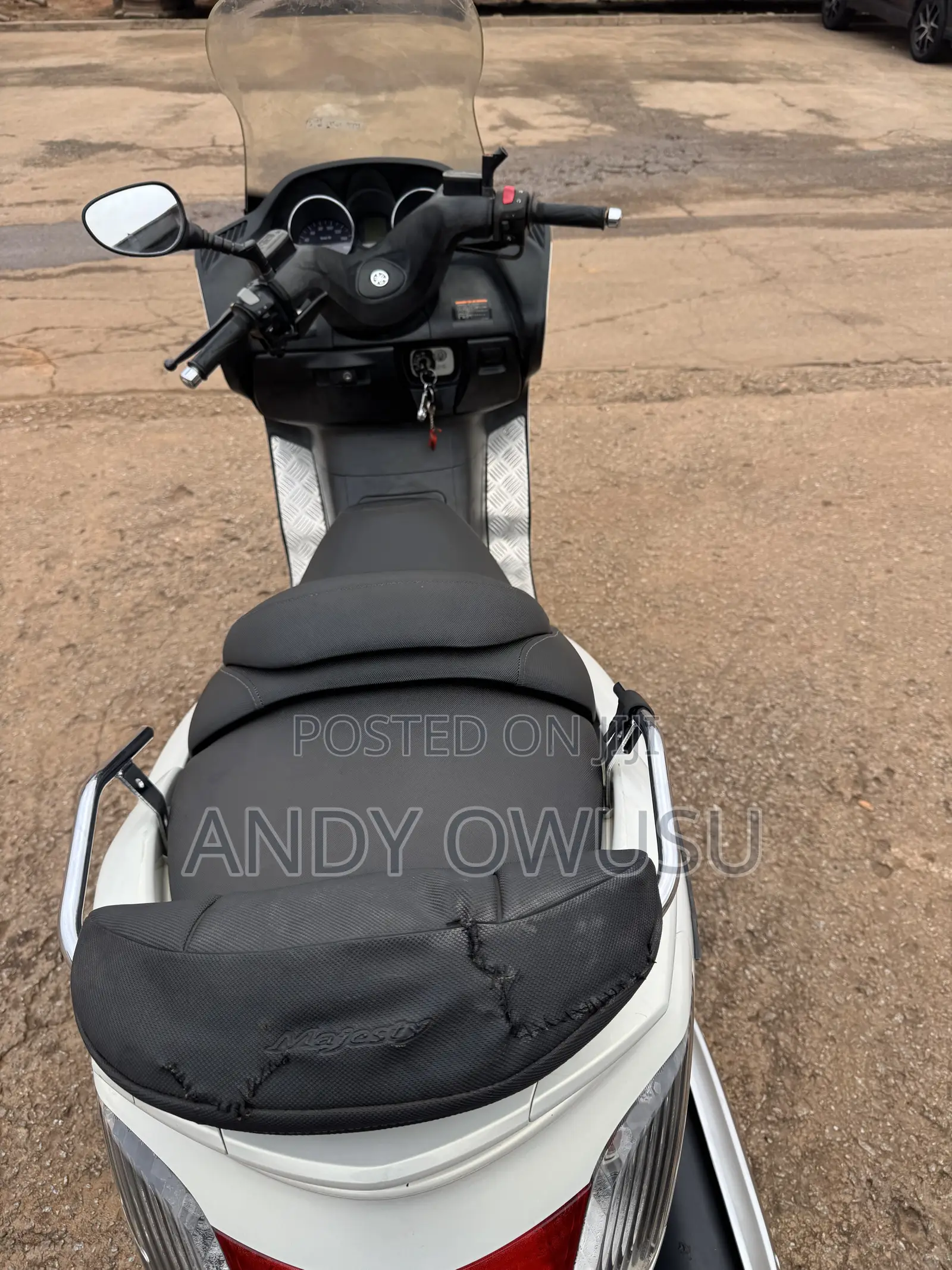Yamaha Majesty 2012 White