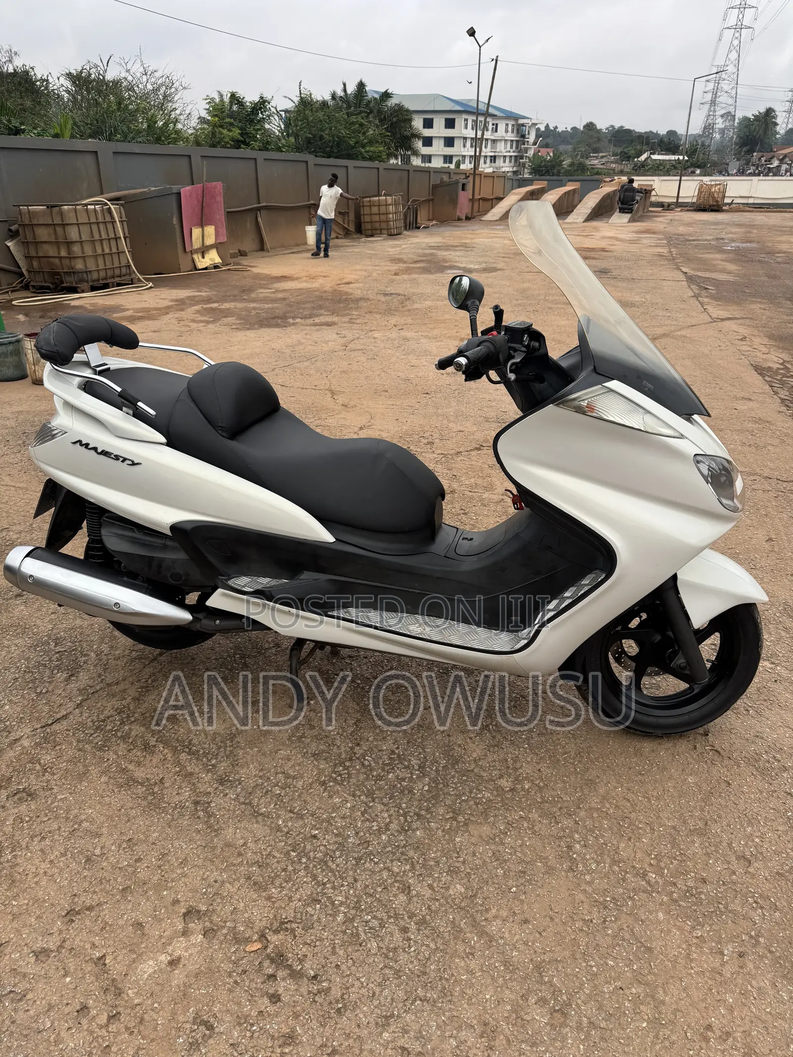 Yamaha Majesty 2012 White