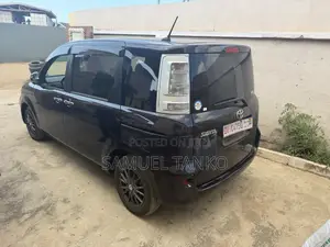 Toyota Sienta 2020 Gray