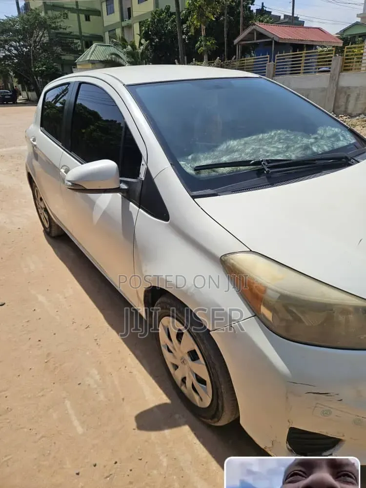 Toyota Yaris 2012 Off white
