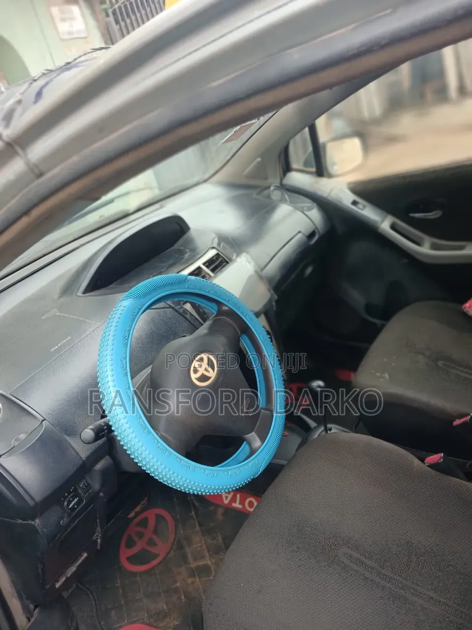 Toyota Vitz 2010 Gray