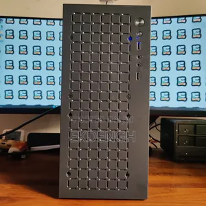 Desktop Computer 8GB Intel Xeon SSD 250GB