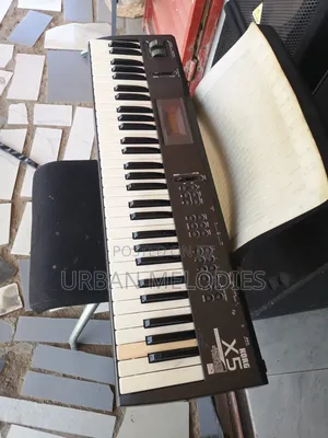Korg X5 Synthesizer Keyboard