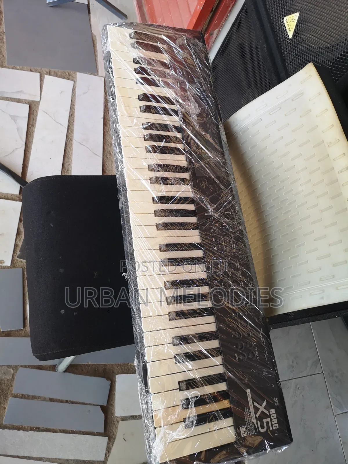 Korg X5 Synthesizer Keyboard