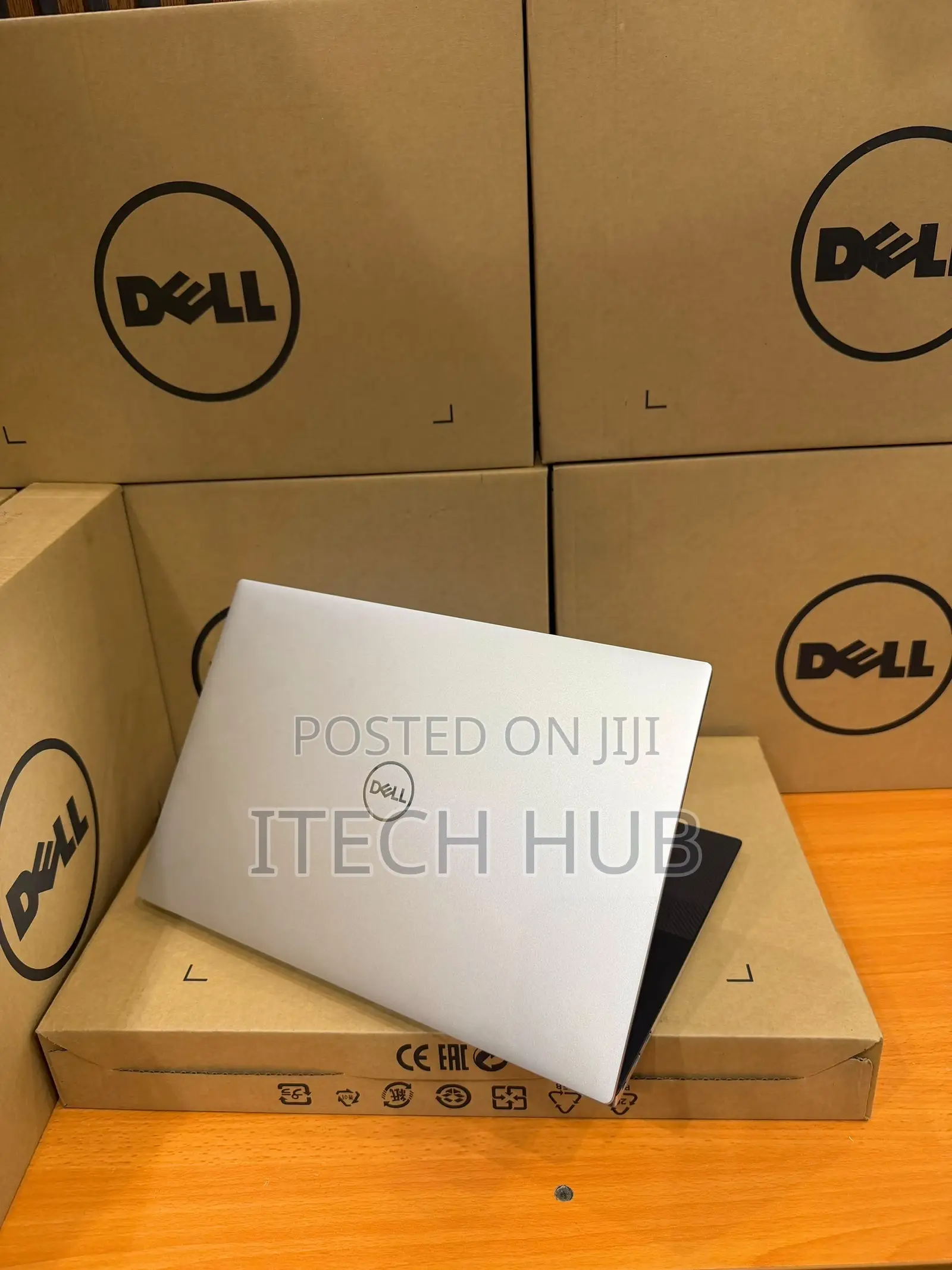 New Laptop Dell XPS 15 9520 16GB Intel Core i9 SSD 512GB