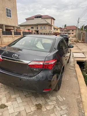 Toyota Corolla LE 4dr Sedan (1.8L 4cyl CVT) 2016 Black