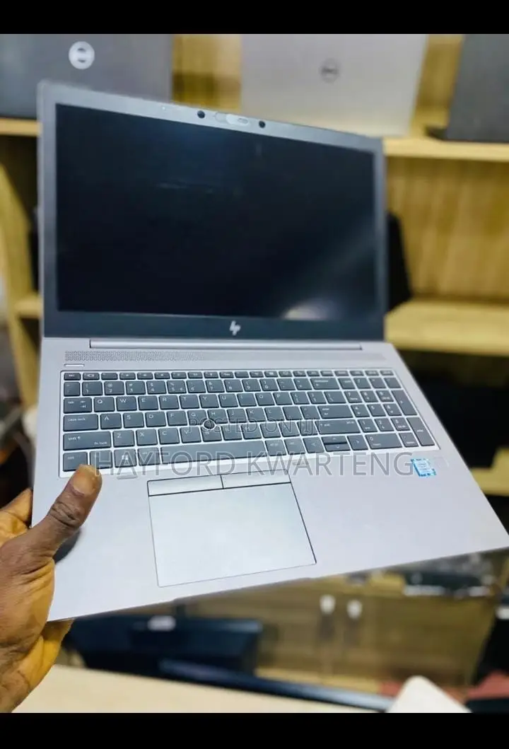 Laptop HP ZBook Studio G5 16GB Intel Core i7 SSD 256GB