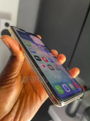 Apple iPhone 11 Pro Max 64 GB Gold