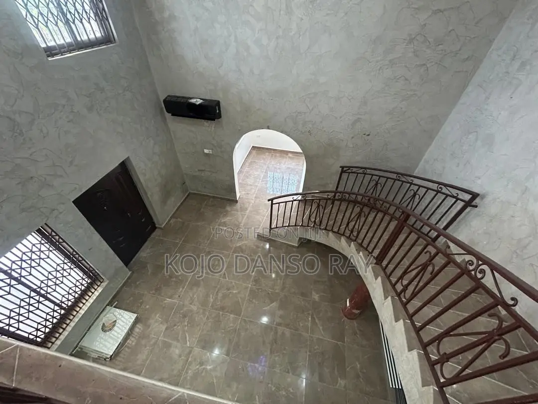 5bdrm House in Pandak Agency, Agbogba for rent