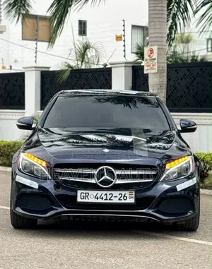 Mercedes-Benz C300 2016 Blue
