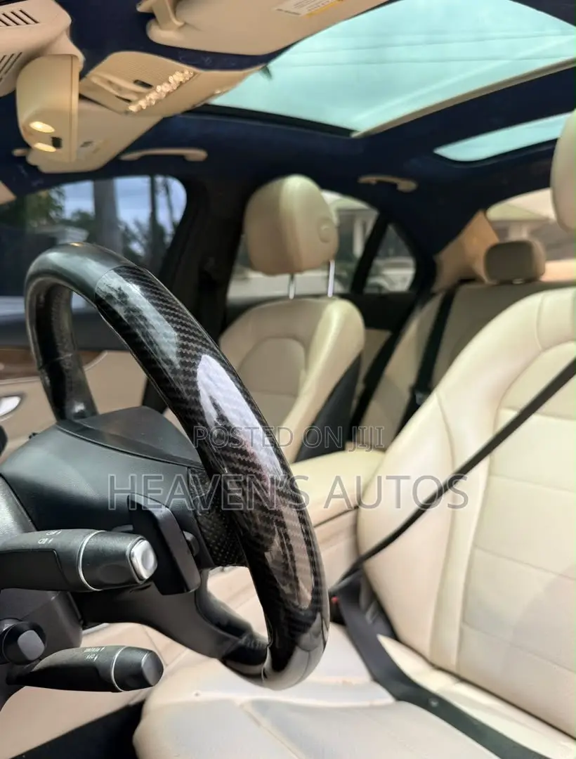 Mercedes-Benz C300 2016 Blue