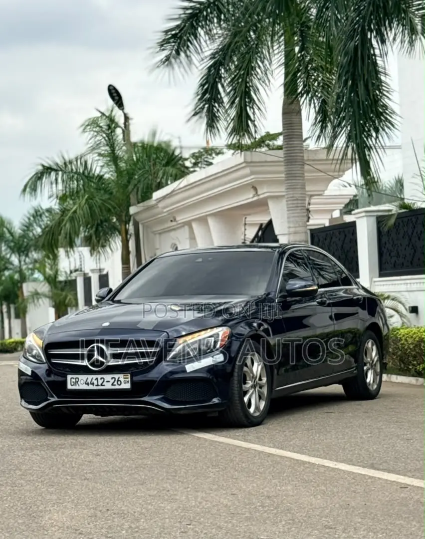 Mercedes-Benz C300 2016 Blue