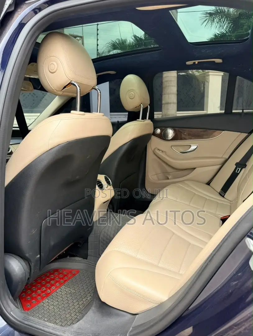 Mercedes-Benz C300 2016 Blue