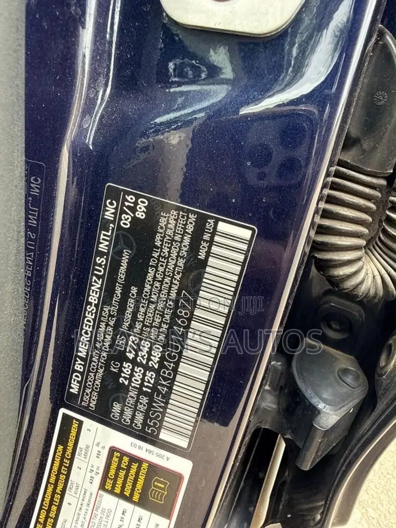 Mercedes-Benz C300 2016 Blue
