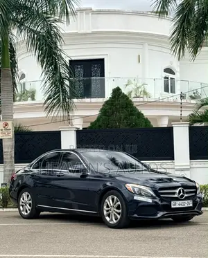 Mercedes-Benz C300 2016 Blue