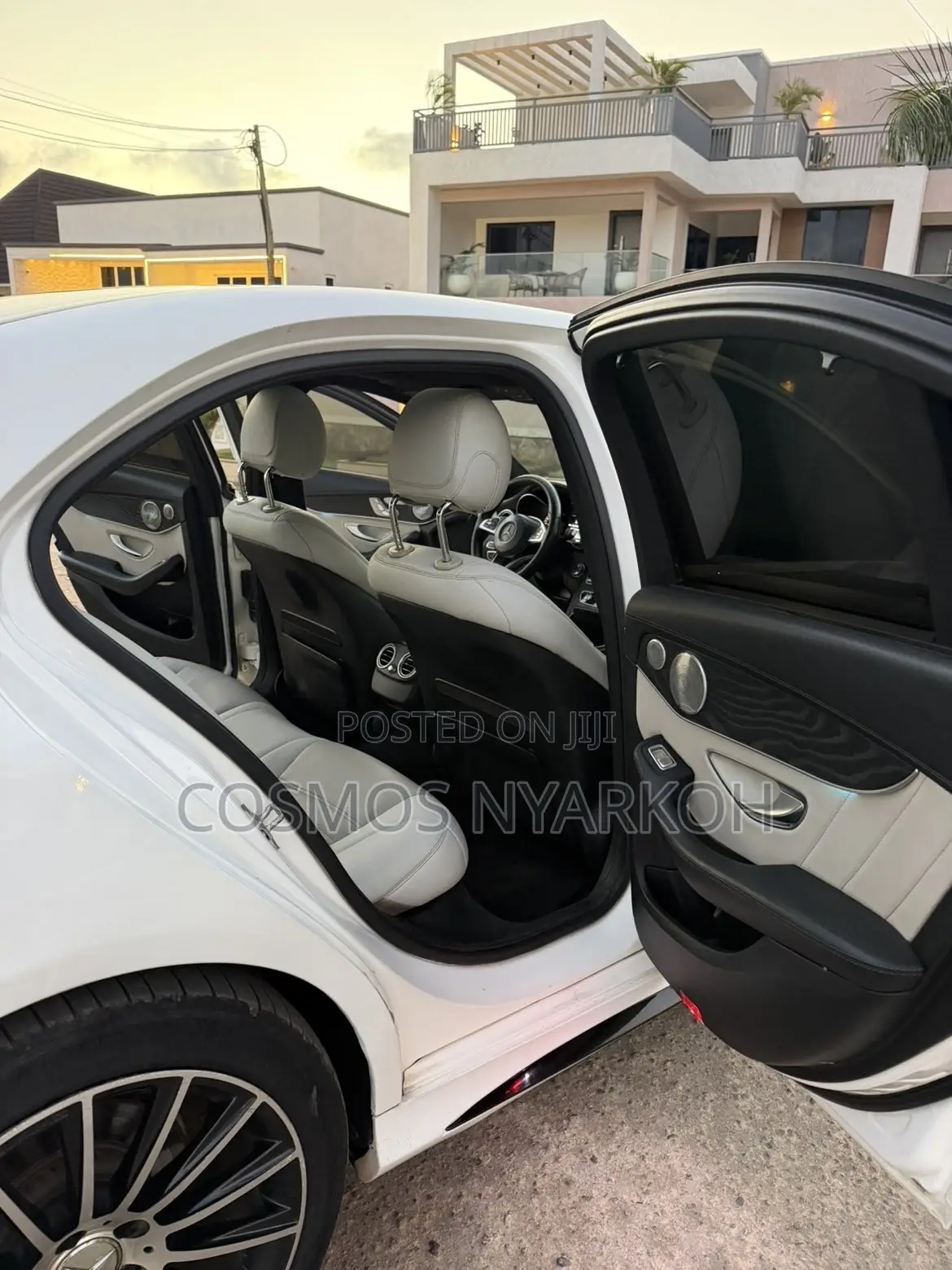 Mercedes-Benz C300 Base AWD 4Matic Sedan (2.0L 4cyl 7A) 2015 White