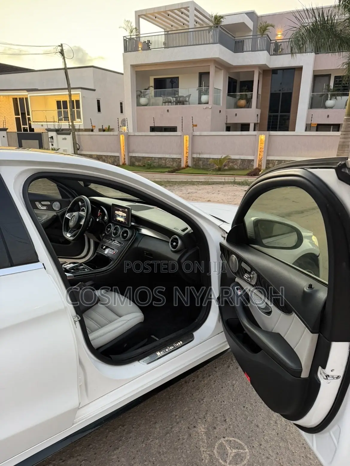 Mercedes-Benz C300 Base AWD 4Matic Sedan (2.0L 4cyl 7A) 2015 White