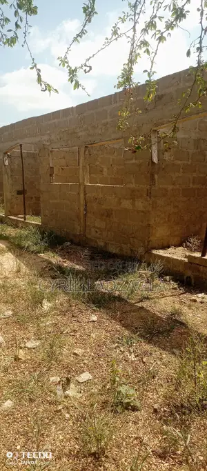 A Five Bedroom Self-Contained House on Two Plots of Land 200×100 Feet