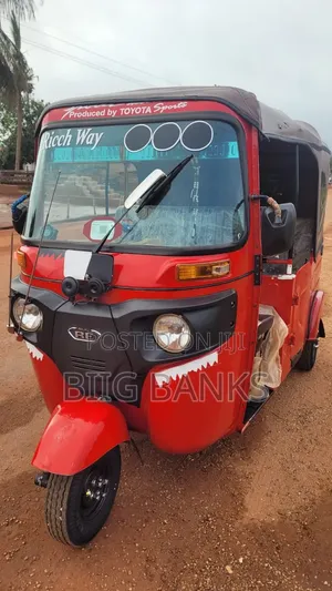 Bajaj RE 2026 Red