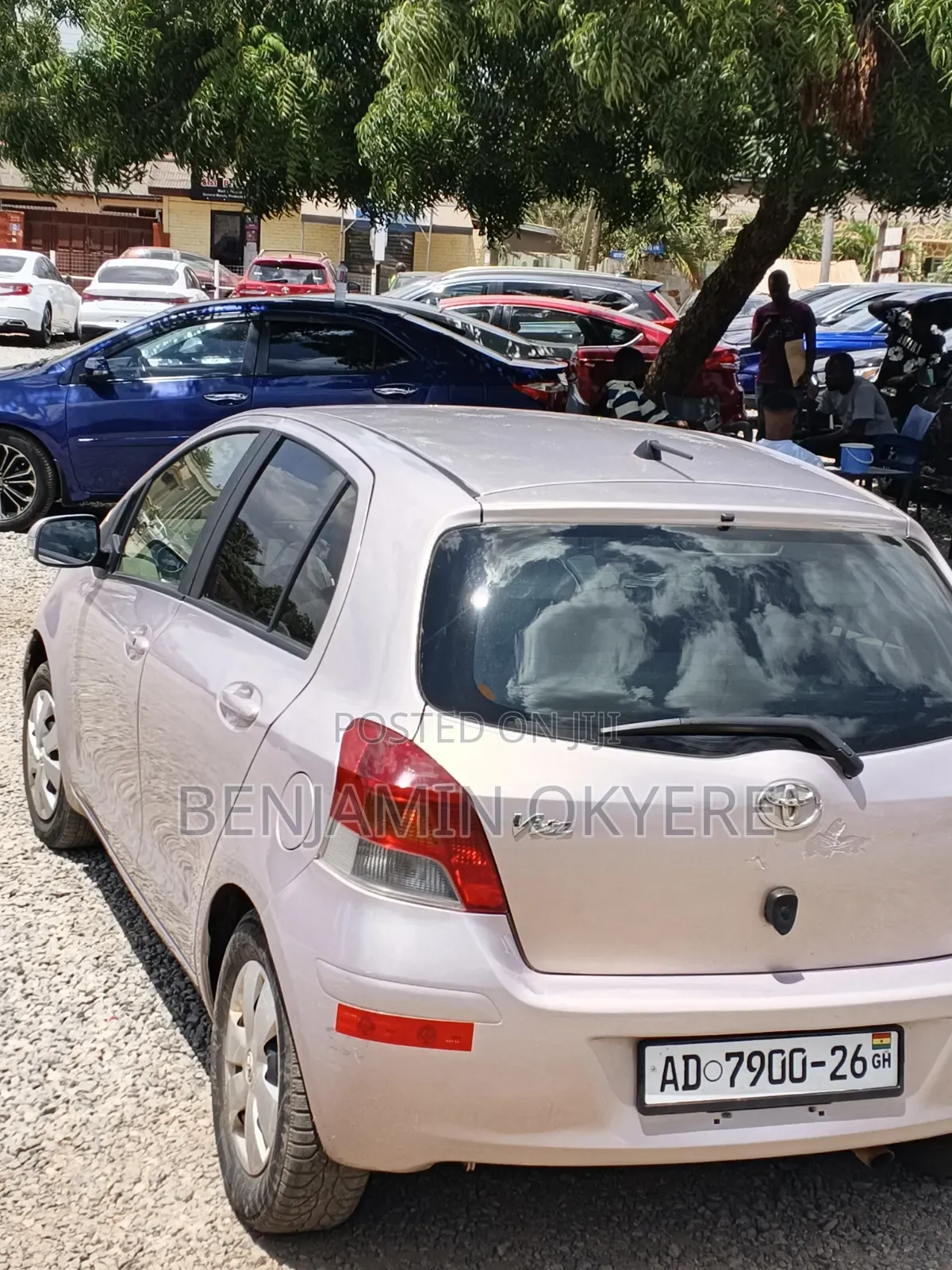 Toyota Vitz 2010 Silver
