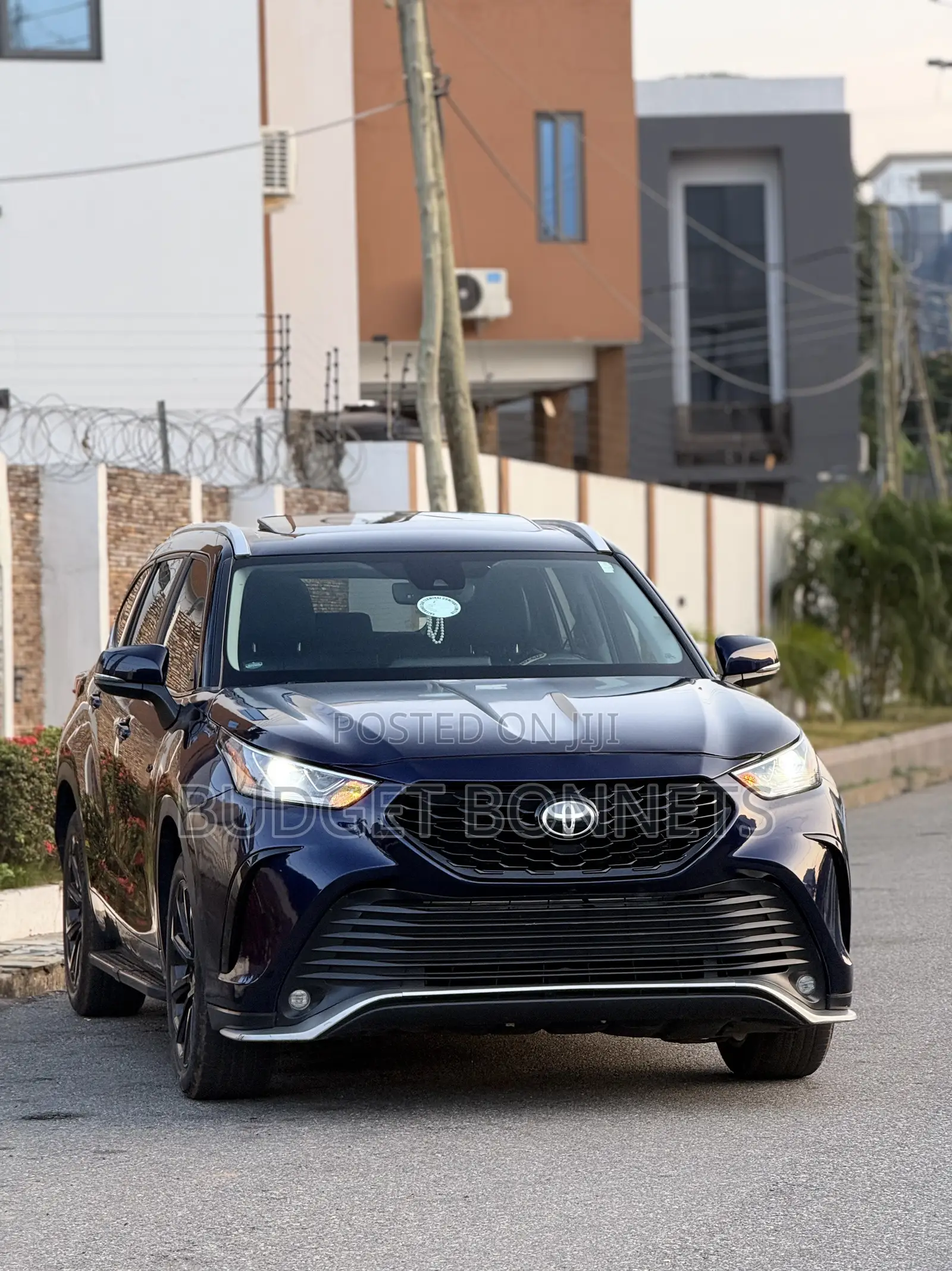 Toyota Highlander XLE AWD 2023 Blue