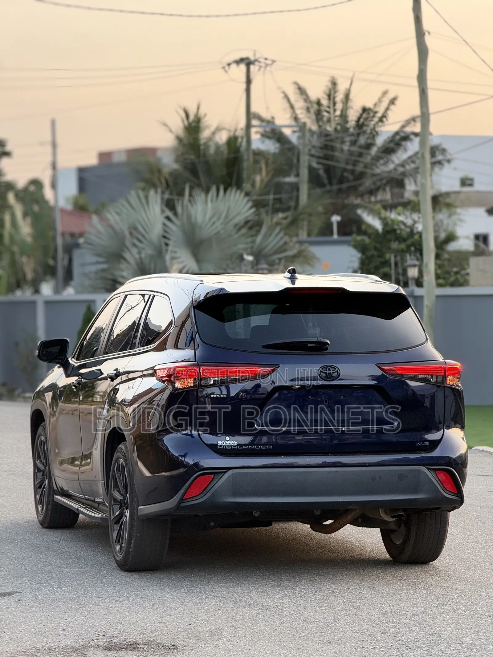 Toyota Highlander XLE AWD 2023 Blue