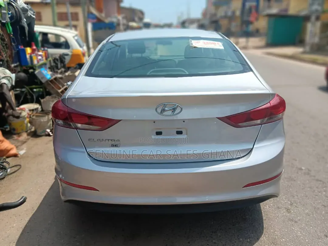 Hyundai Elantra SE 2018 Silver