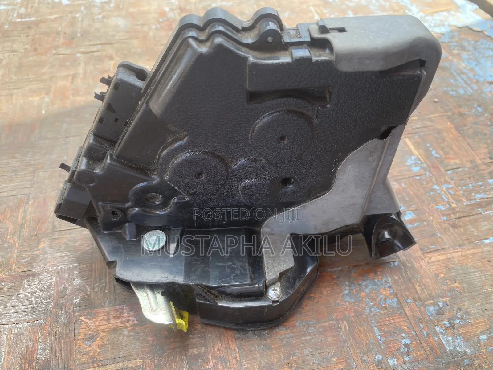 Toyota Vitz Door Lock