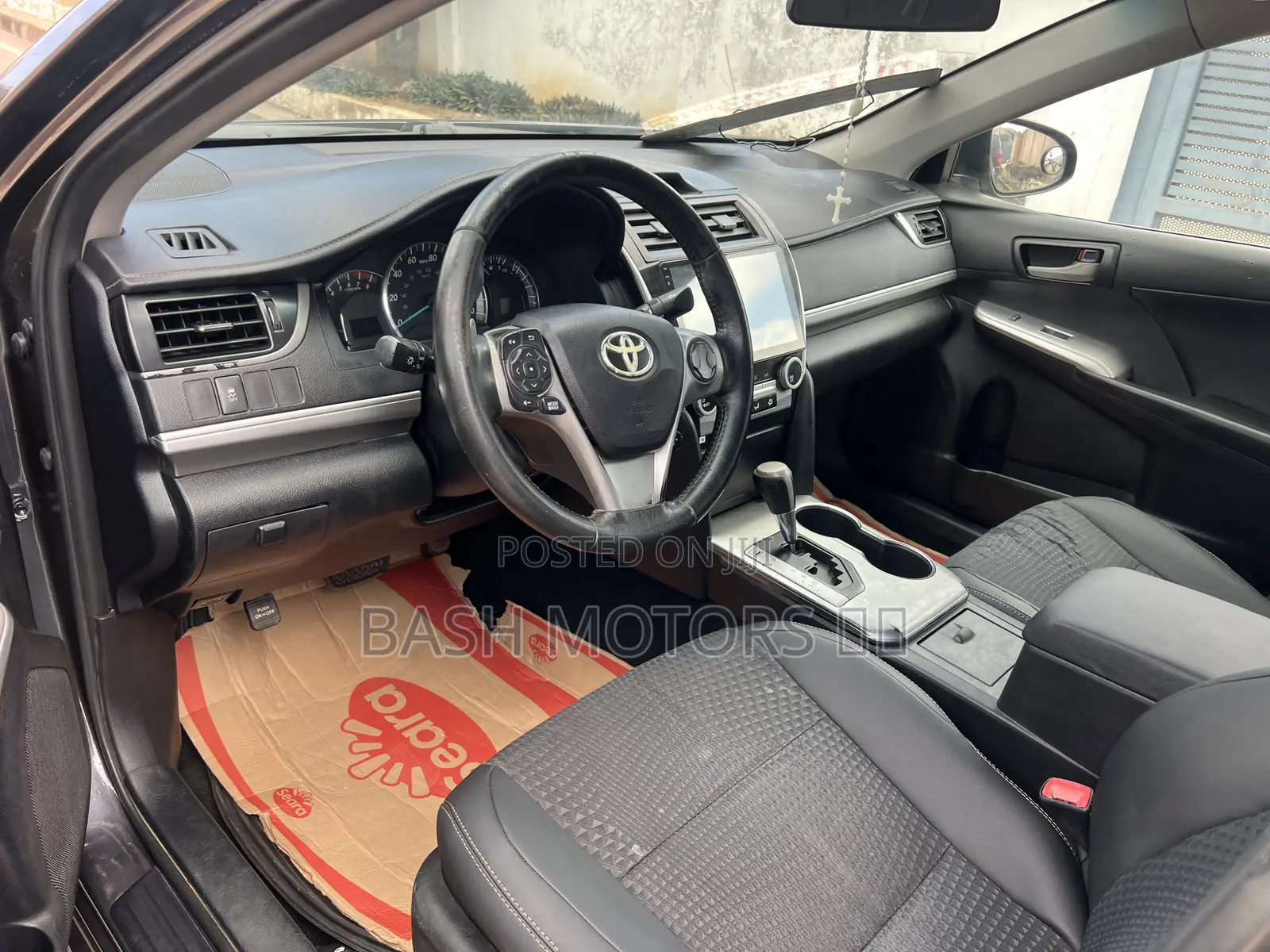 Toyota Camry SE 4dr Sedan (2.5L 4cyl 6A) 2014 Gray