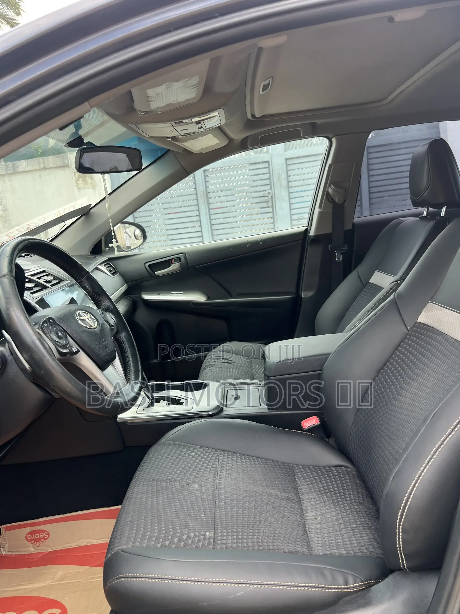 Toyota Camry SE 4dr Sedan (2.5L 4cyl 6A) 2014 Gray