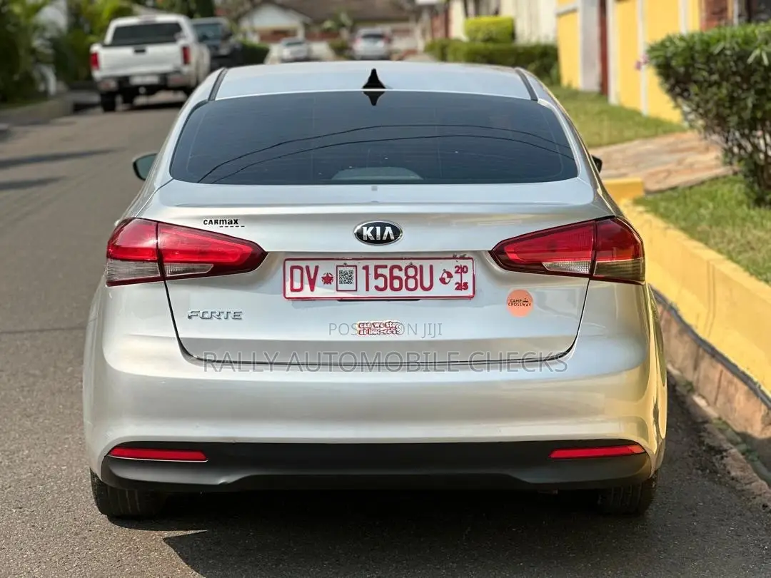 Kia Forte S Sedan 2017 Gray