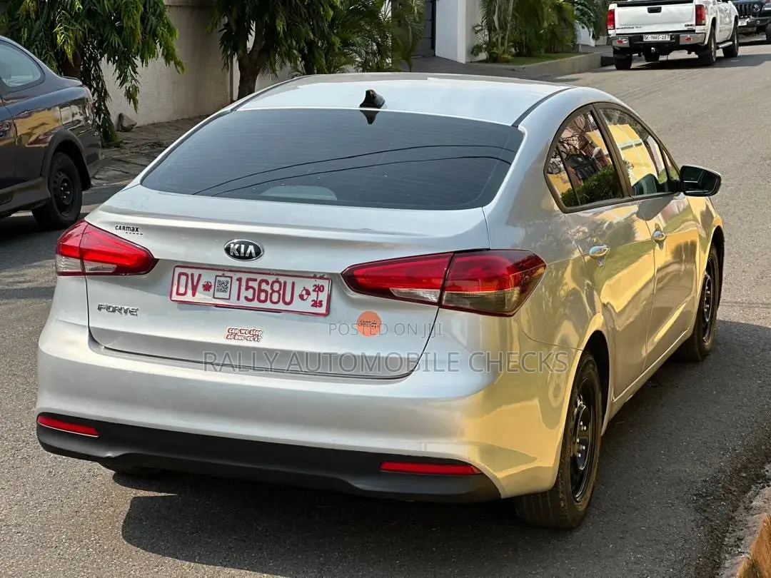 Kia Forte S Sedan 2017 Gray