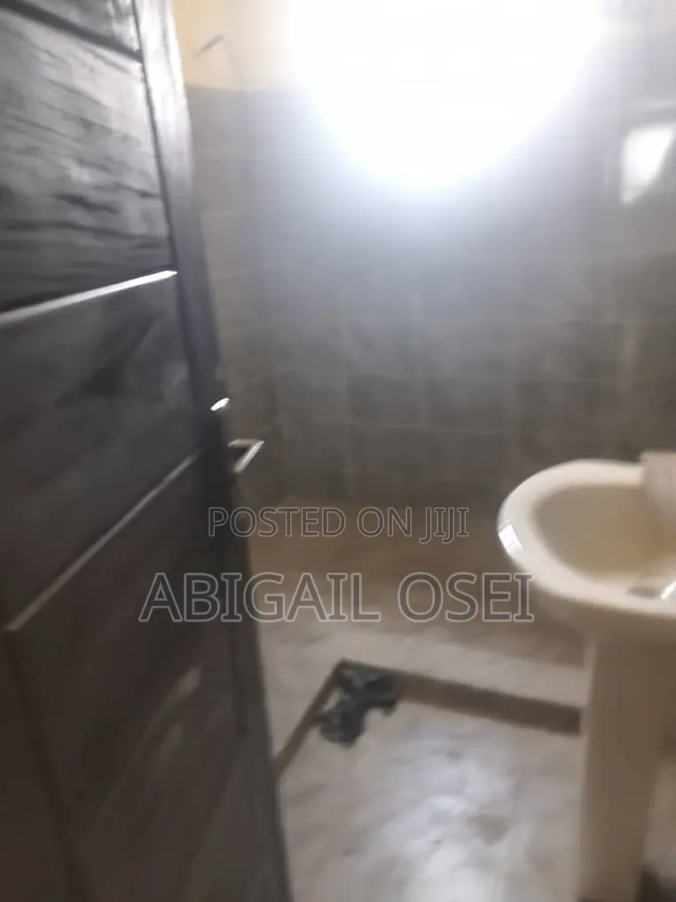 1bdrm Apartment in Danfa for rent