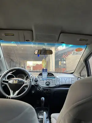 Honda Fit Automatic 2012 Gray