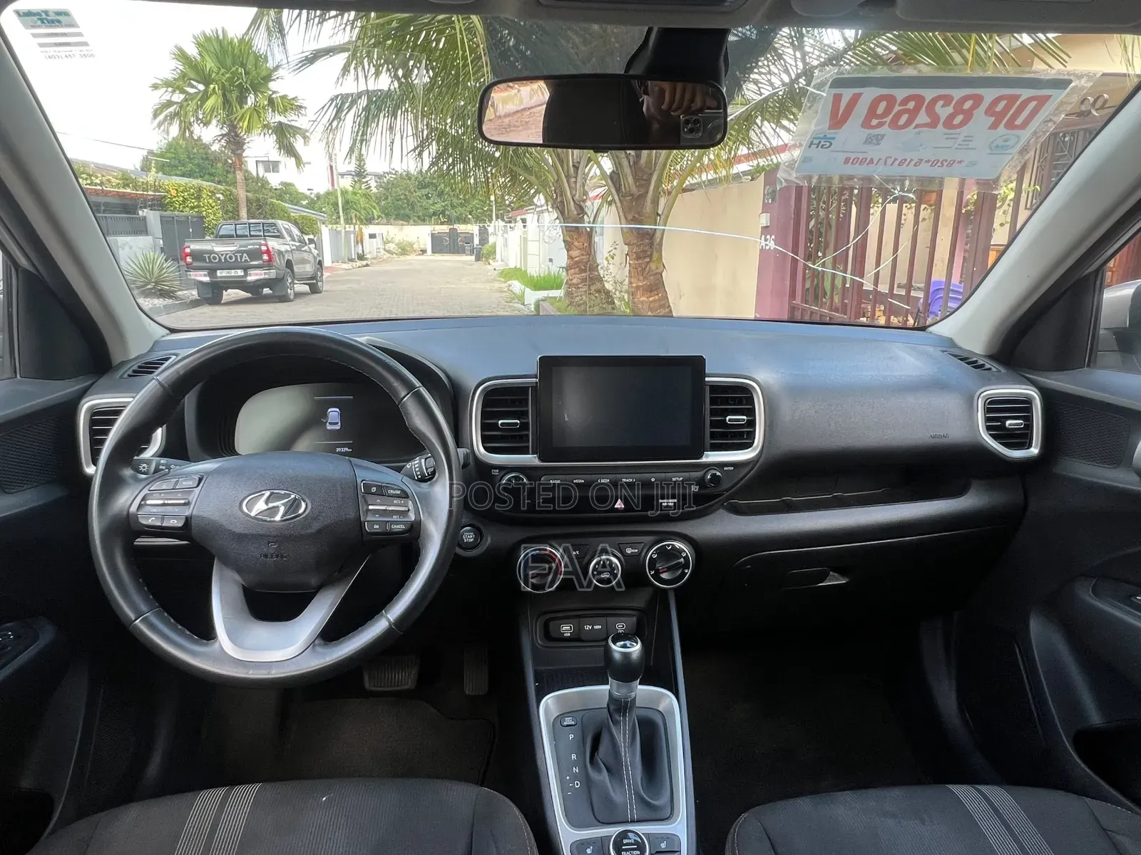 Hyundai Venue 2024 Gray
