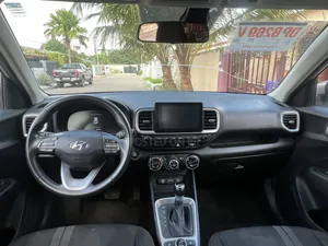 Hyundai Venue 2024 Gray