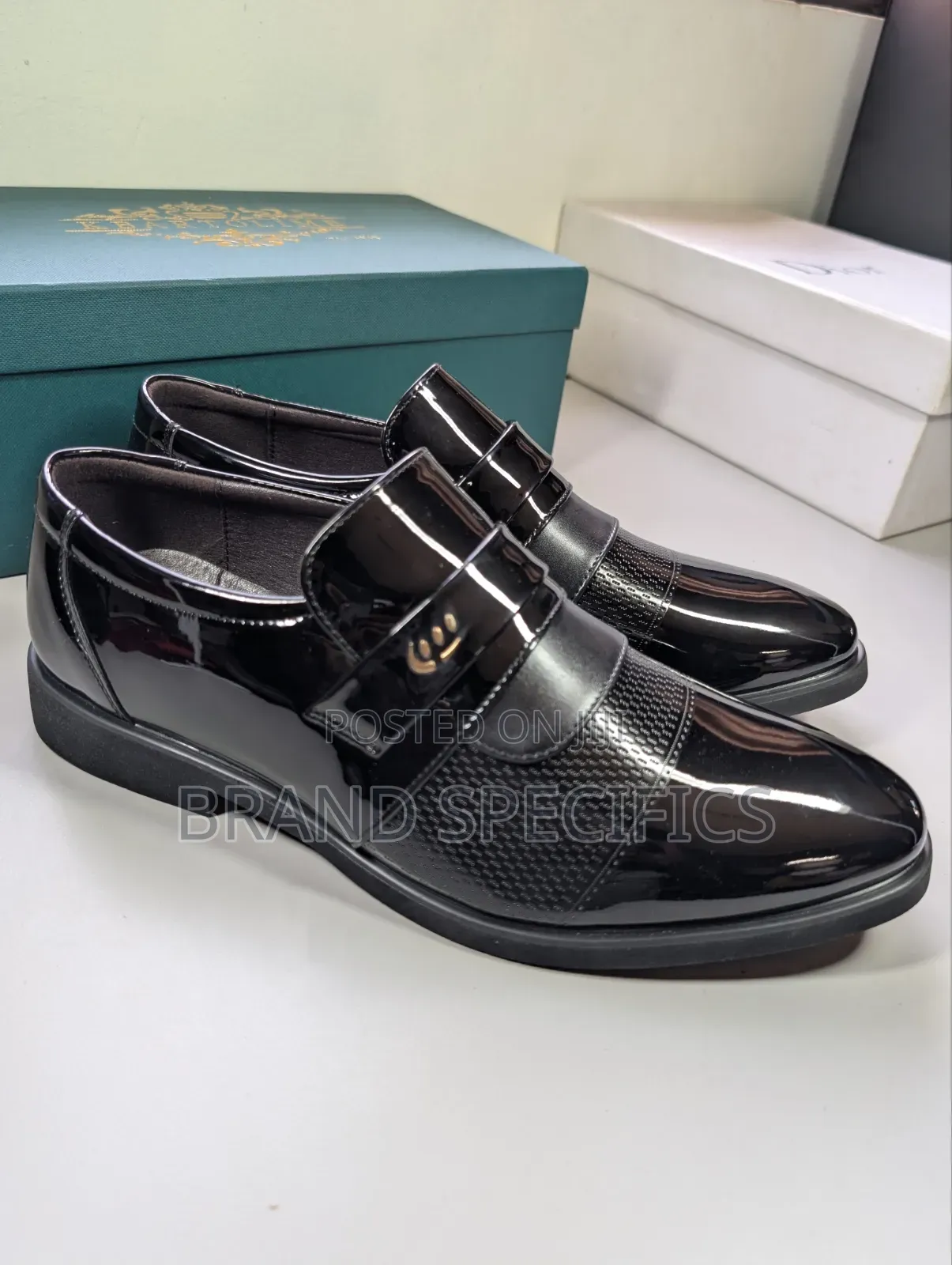 Men’s Black Glossy Formal Dress Shoes – Office, Wedding & Church Shoes