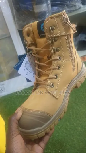 Defender Zip Safety Boot