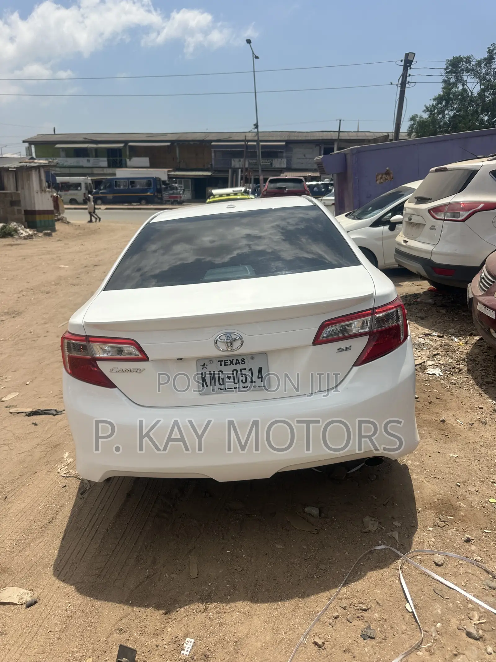 Toyota Camry SE 4dr Sedan (2.5L 4cyl 6A) 2013 White