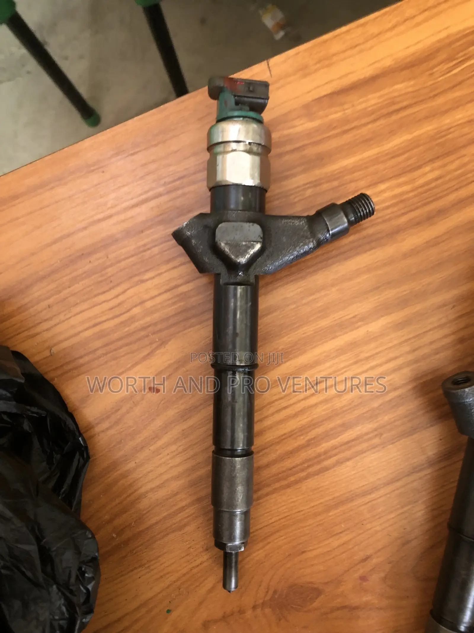 Nissan Hard Body Injectors