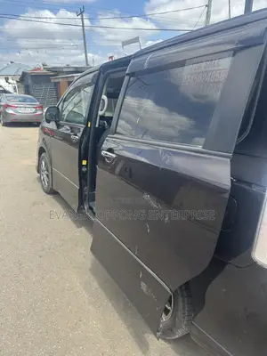 Toyota Voxy ZS G's 2WD 7-Seater 2012 Black