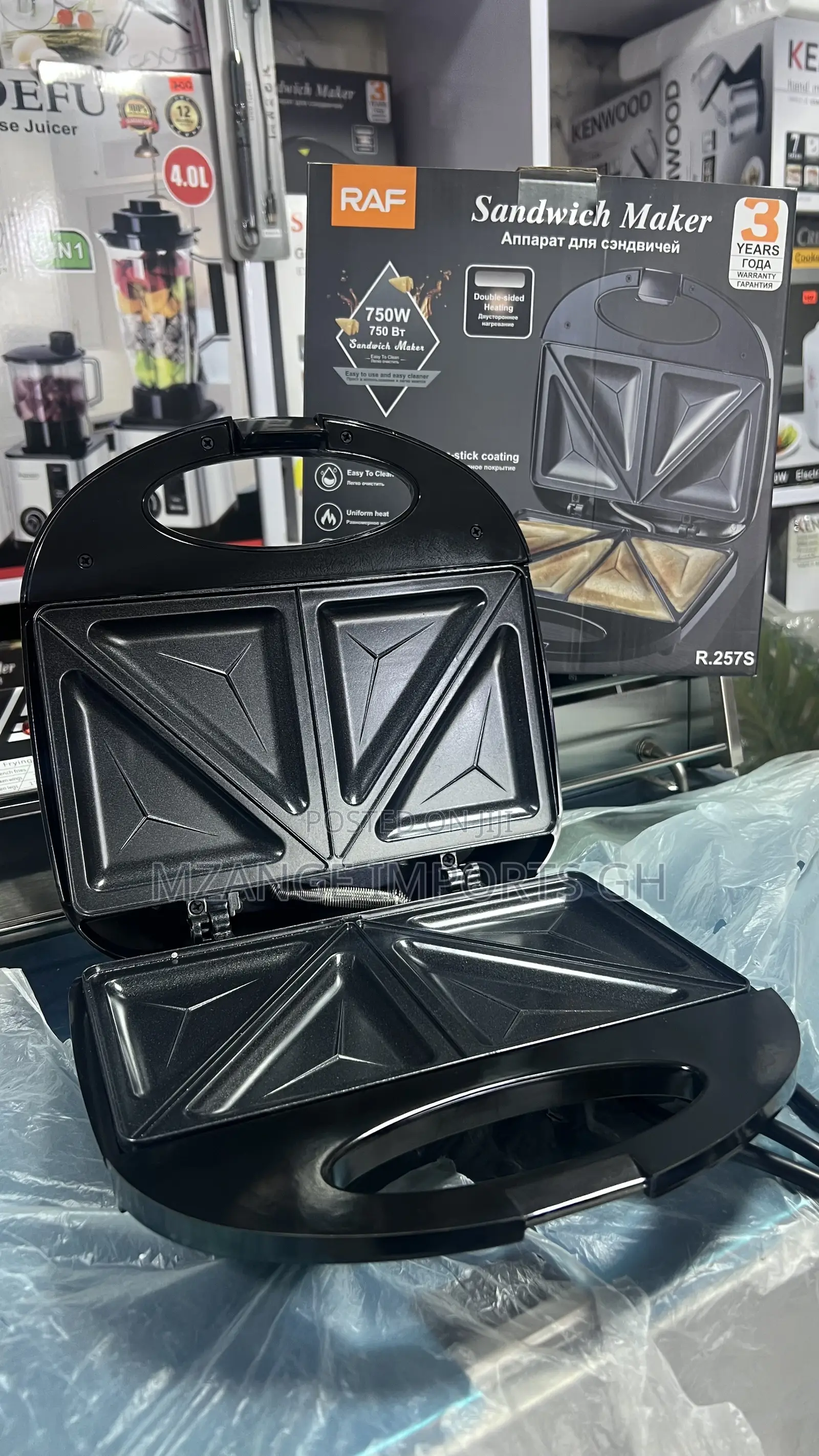 Sandwich Makers With Single and Multiple Plates