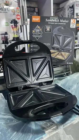 Sandwich Makers With Single and Multiple Plates