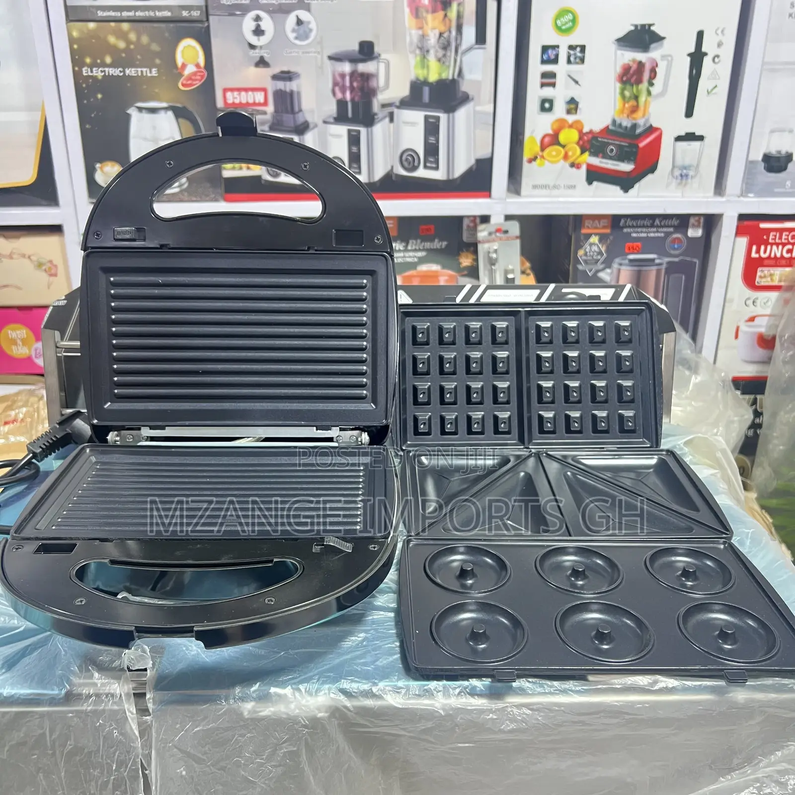 Sandwich Makers With Single and Multiple Plates