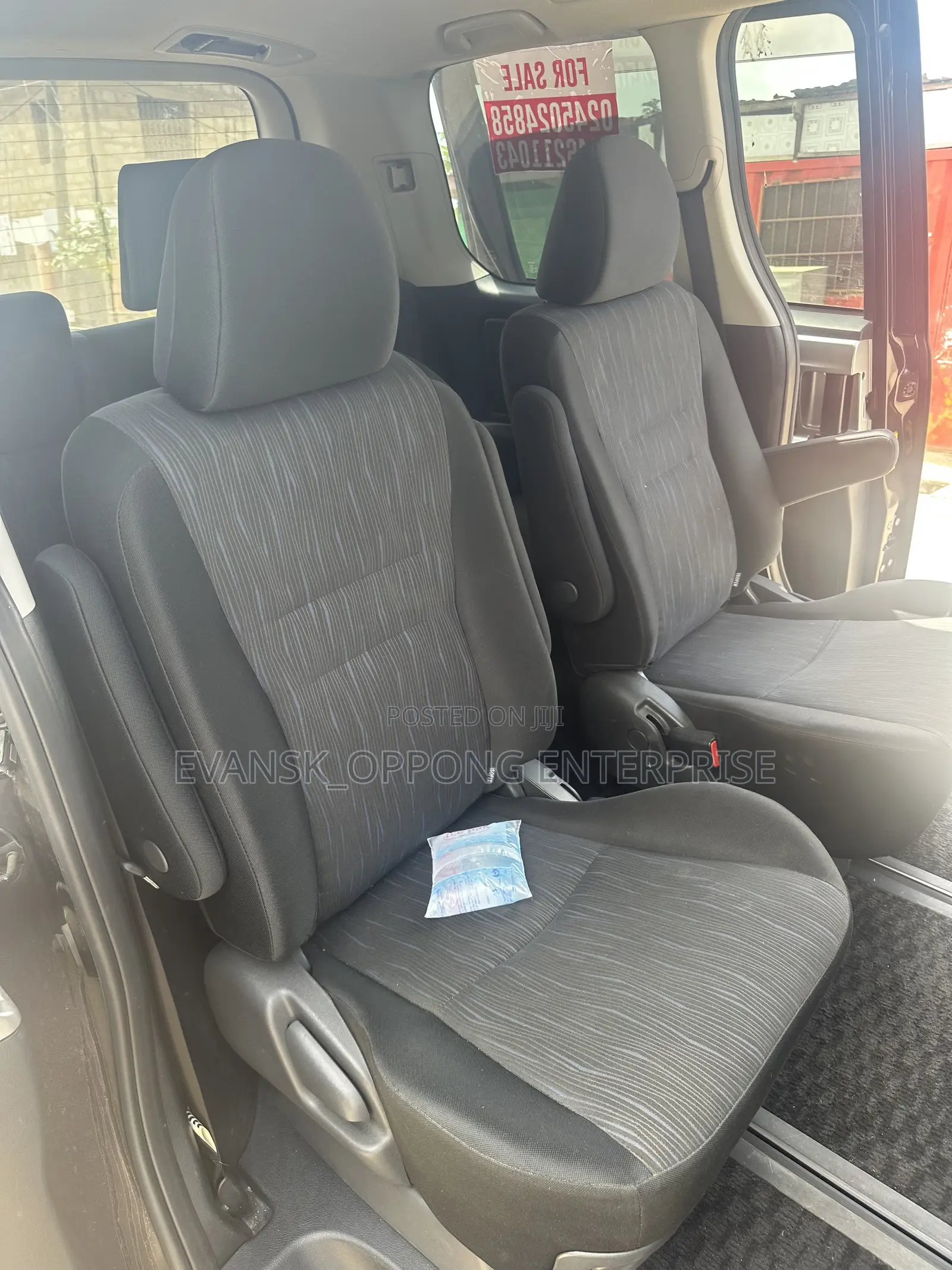 Toyota Voxy ZS G's 2WD 7-Seater 2012 Black