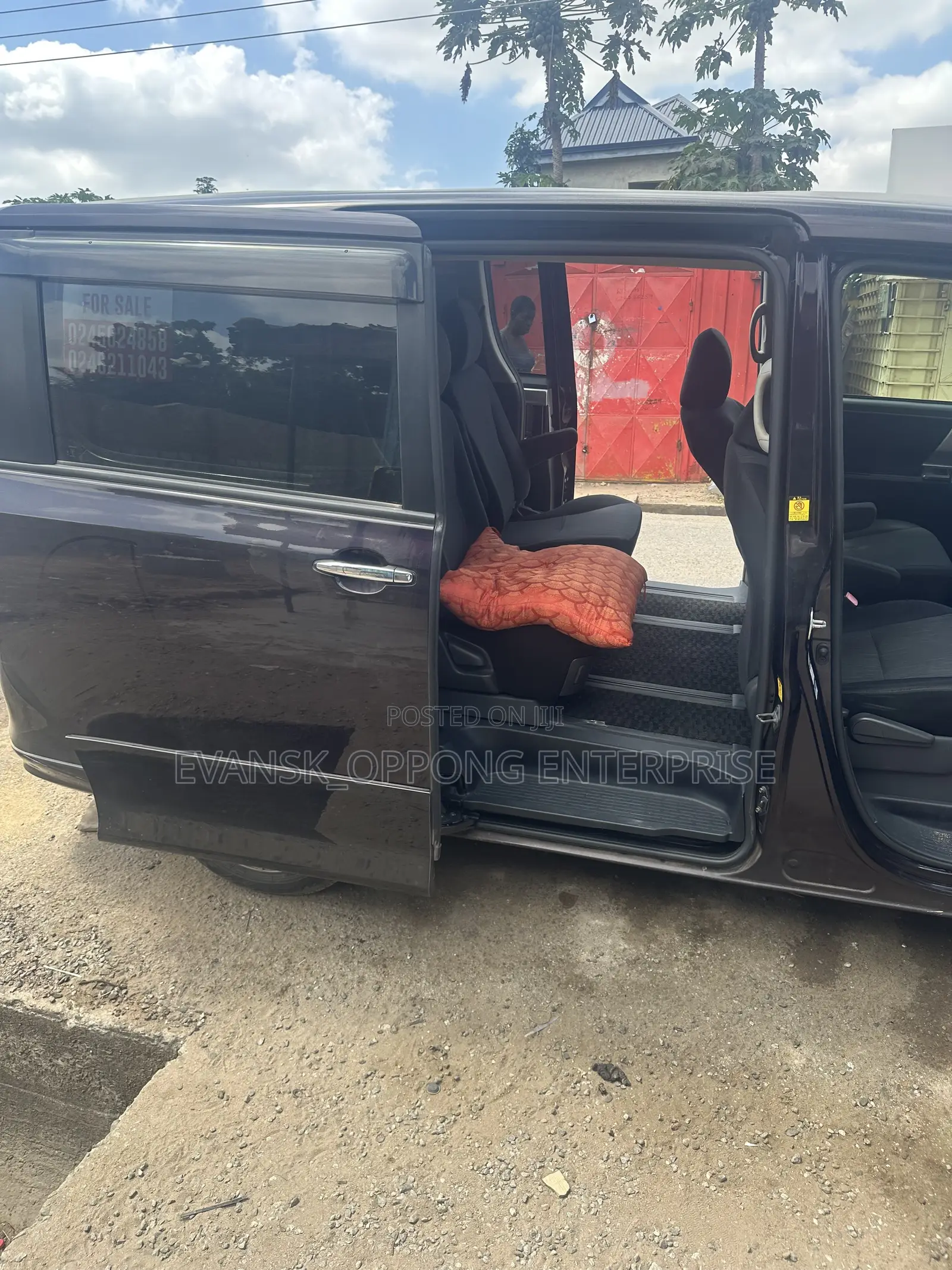 Toyota Voxy ZS G's 2WD 7-Seater 2012 Black