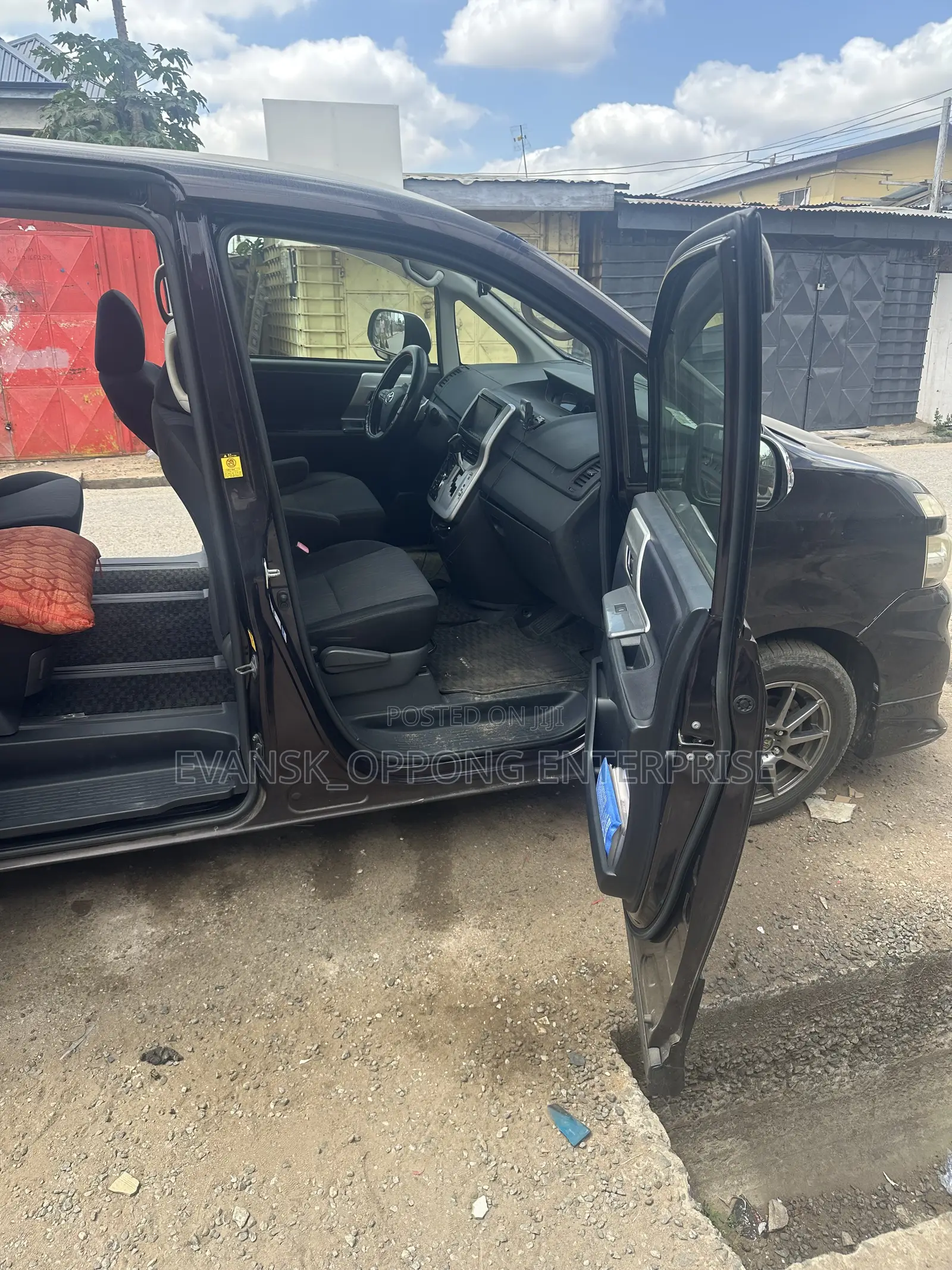 Toyota Voxy ZS G's 2WD 7-Seater 2012 Black