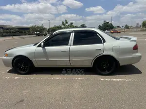 Toyota Corolla 1.8 Sedan Automatic 2002 Silver